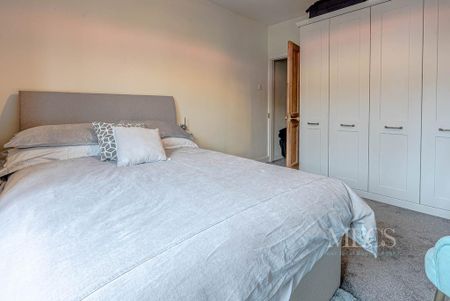 2 bedroom terraced house to rent - Photo 4