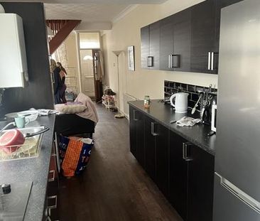 3 bedroom terraced house to rent - Photo 6
