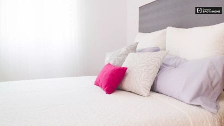 Modern, recently refurbished 2-bedroom apartment for rent in the heart of Madrid - Foto 4
