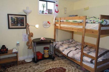 For Lease - 8 Kitching Drive Unit# Lower, East Gwillimbury, Ontario - Photo 2