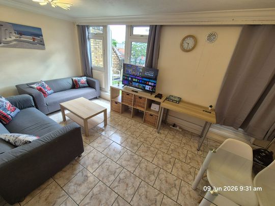 4 Bed Flat, Fitzgerald House, SW9 - Photo 1