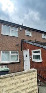 3 bedroom terraced house to rent - Photo 4