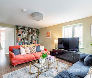 4 bedroom detached house to rent - Photo 2