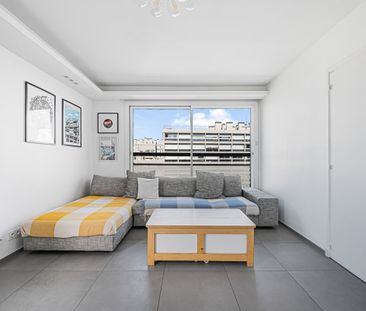 APPARTEMENT BAIGNÉ DE LUMIÈRE BALCON DE 8 M² VUE TOUR EIFFEL ? CLIMATISÉ ? PARKING - Photo 1