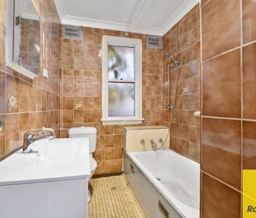 NEAT & TIDY THREE BEDROOM HOME! - Photo 4