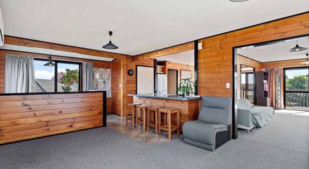 Happy on Hunter Way - Photo 2