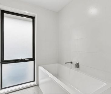 98 Alpine Ash Way, Tralee, NSW 2620 - Photo 4