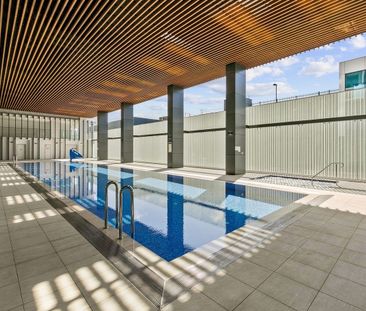 Beautiful 2 Bed with City View! - Photo 1