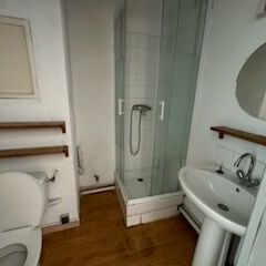 Appartement 1 pièces 32m2 MARSEILLE 1ER 475 euros - Photo 2