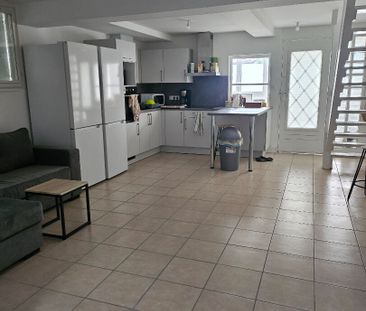 Location Maison 5 pièces 10m² - Photo 4
