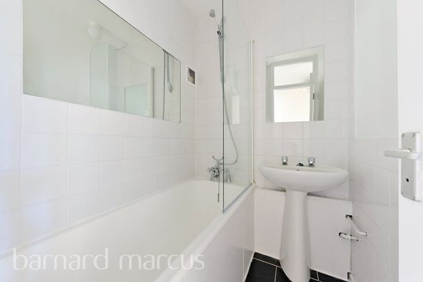 Highcliffe Drive, LONDON - Photo 1