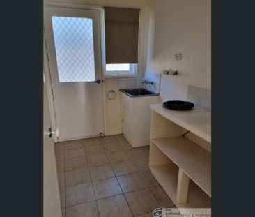 Close to Everything - Photo 5