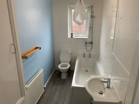 Victoria Street - Photo 5