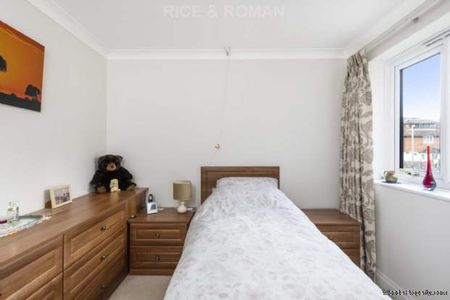 1 bedroom property to rent in Camberley - Photo 4