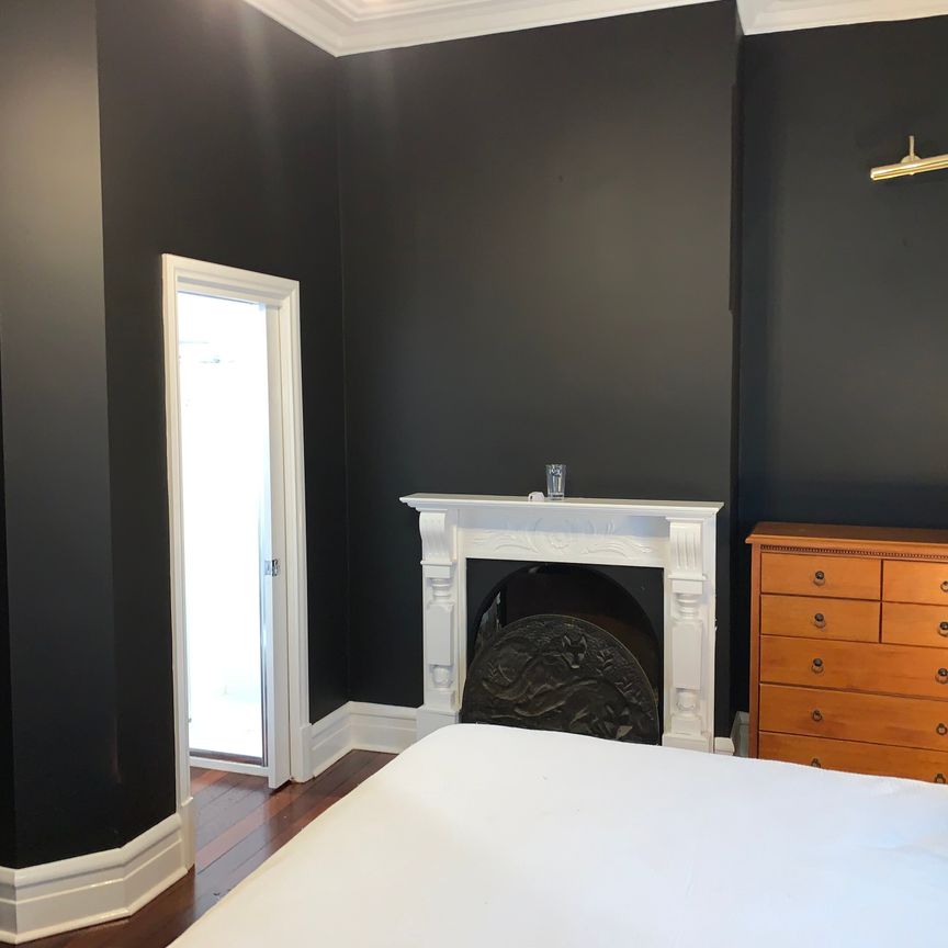 Victoria Park - Photo 1