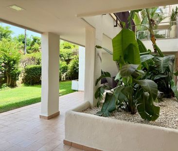 Apartamento planta baja en alquiler en Estepona - Photo 3