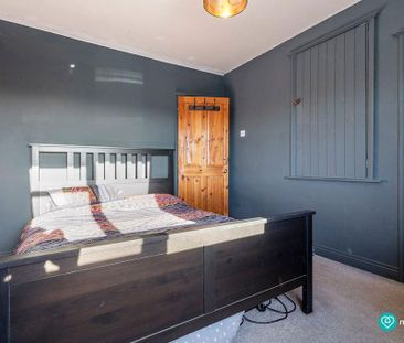 3 bedroom semi-detached house to rent - Photo 4