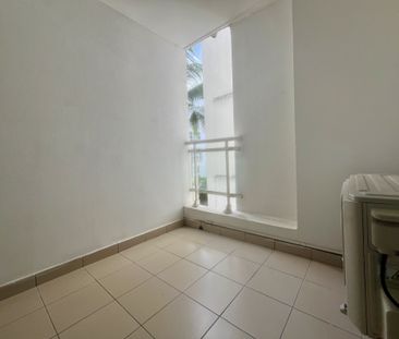 Location Appartement 1 pièce 30m² ST DENIS 97400 - Photo 5