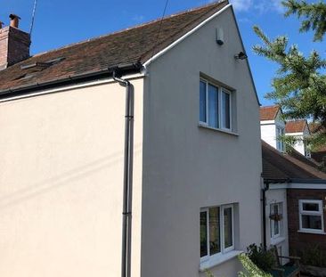 2 bedroom end of terrace house to rent - Photo 3