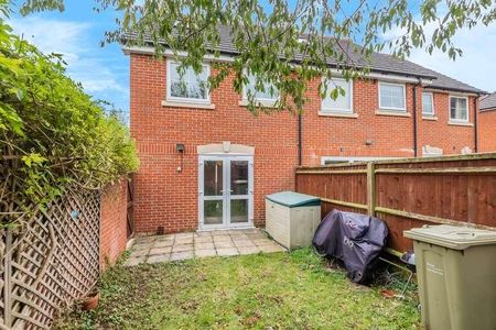 Lambourn, Berkshire, RG17 - Photo 2