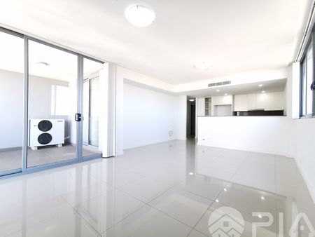 TWO BED ROOM APARTMENT. GREAT LOCATION - Photo 4