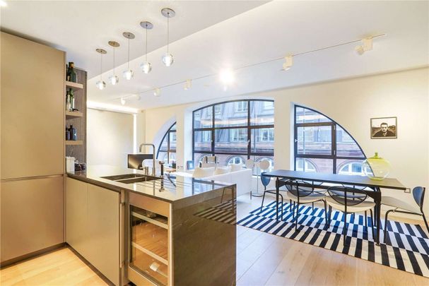 A stunning three bedroom apartment set within this recent refurbishment of an imposing building in the very heart of Soho. - Photo 1