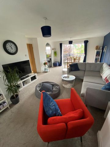 3 bedroom apartment to rent - Photo 4
