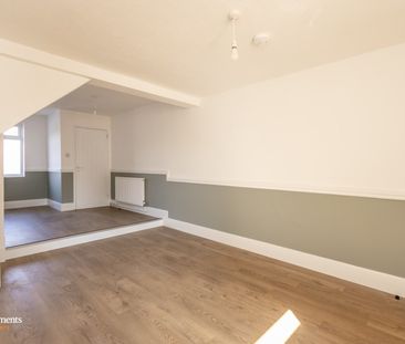 Clarence Road, Rugby - Photo 1