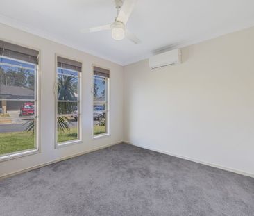 Low-Maintenance Modern Living in a Quiet Narangba Pocket - Photo 2