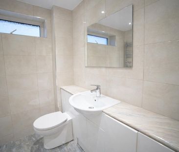 2 bedroom Flat To Let Total Size: 581 SQ FT - Photo 2