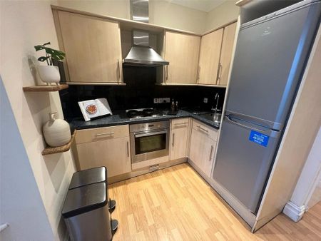 1 bedroom flat to rent - Photo 5