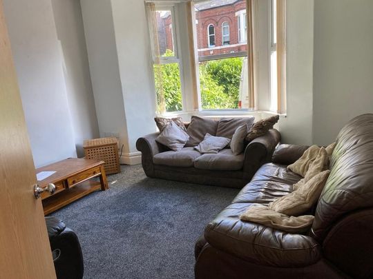 5 bedroom detached house to rent - Photo 1