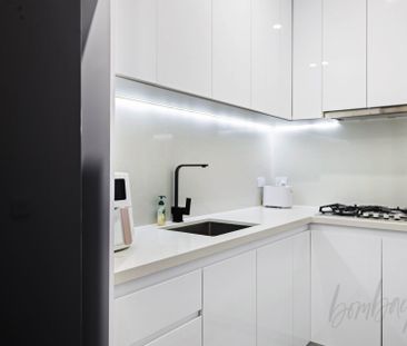 Quality-built home with display inclusions in close proximity to Hu... - Photo 6