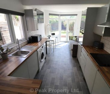 1 bedroom in a house share to rent - Photo 2