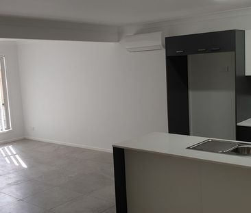 3 bedrooms Townhouse - Photo 4