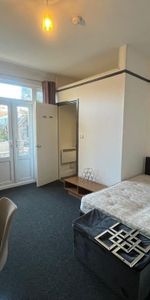 1 bedroom property to rent - Photo 4