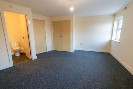 2 bedroom apartment to rent - Photo 4