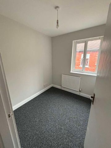 Warmsworth Road, Doncaster, DN4 - Photo 4