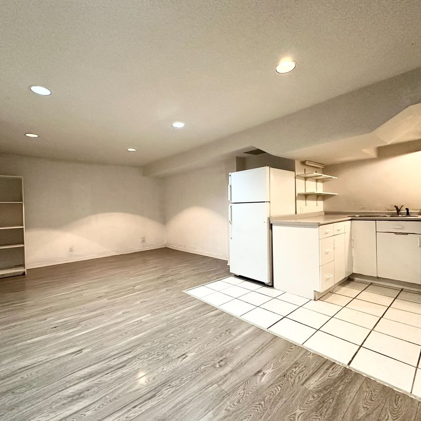 For Lease - 382 Elgin Mills Road, Richmond Hill, Ontario - Photo 1
