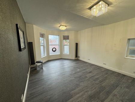 1 Bed Flat, Sheil Road, L6 - Photo 2