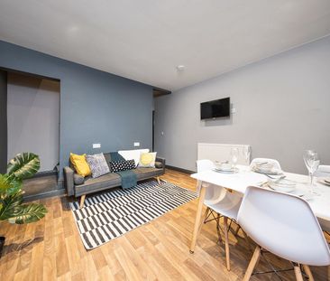 Aston Road, Nuneaton, CV11 5EJ - Photo 1