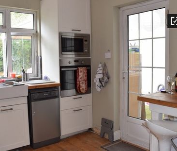 Room in a shared 4-bedroom apartment for rent in Dublin. - Photo 6