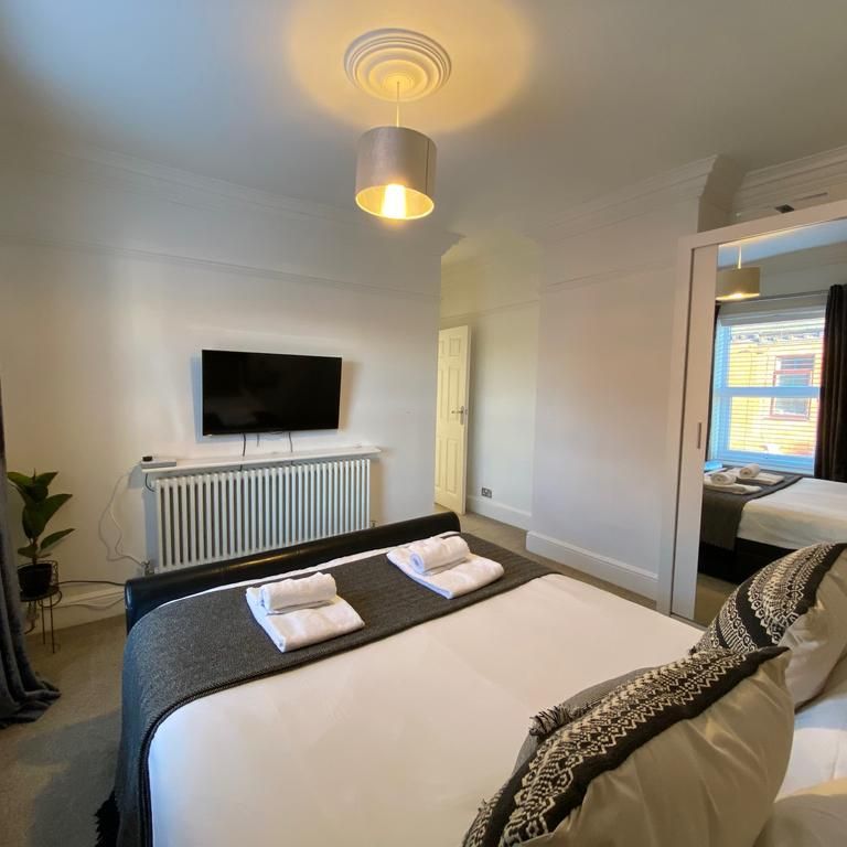 4 bedroom terraced house to rent - Photo 1