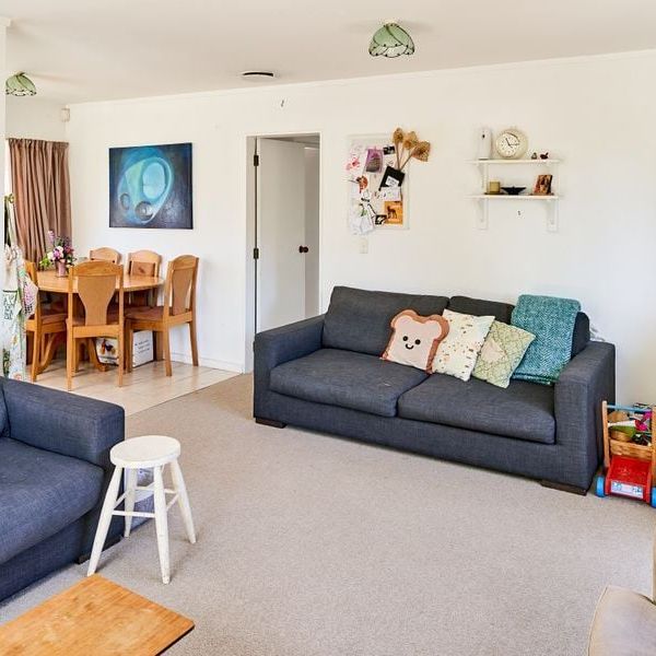 Charming 3BR Home in Taita, Hutt Valley - Photo 1