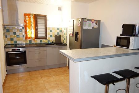 Location Maison 3 pièces 64m² GENERAC 30510 - Photo 3