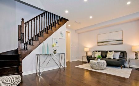 For Lease - 47 Radial Drive, Aurora, Ontario - Photo 5