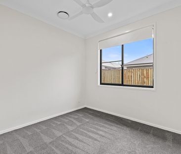 An Exceptional Residence of Refined Luxury & Contemporary Elegance ... - Photo 5