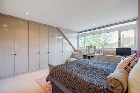 2 bed apartment to rent in St. Peters Close, Bushey, WD23 - Photo 4