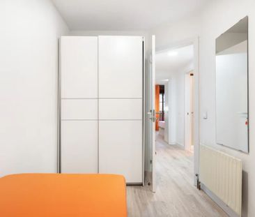 Calle Matilde Hernández, Madrid, Community of Madrid 28019 - Photo 1