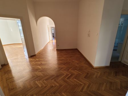 Seltene Jugendstil-Rarität: Großzügige 5,5-Zimmer-Wohnung mit Blick ins Grüne - Photo 4